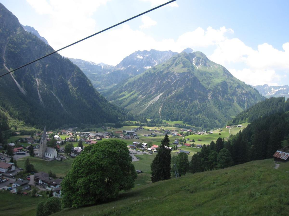 Walliser Stube Aparthotel Mittelberg Exterior photo